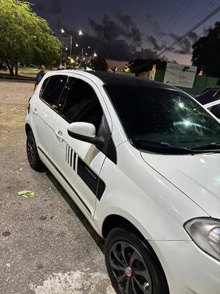 FIAT PALIO 1.4 MPI ATTRACTIVE 8V FLEX 4P MANUAL FIAT PALIO 1.4 MPI ATTRACTIVE 8V FLEX 4P MANUAL